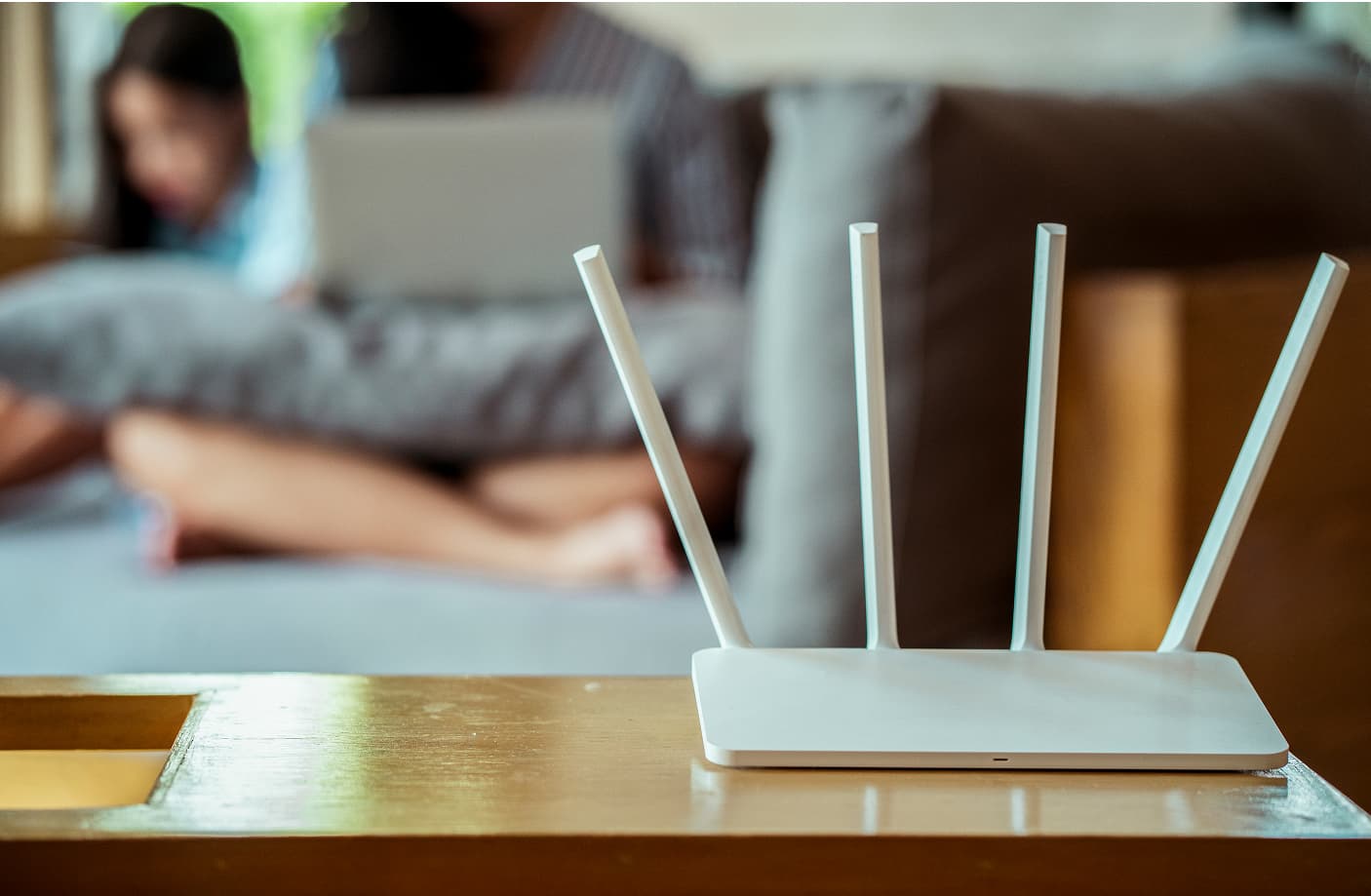 роутер на столе